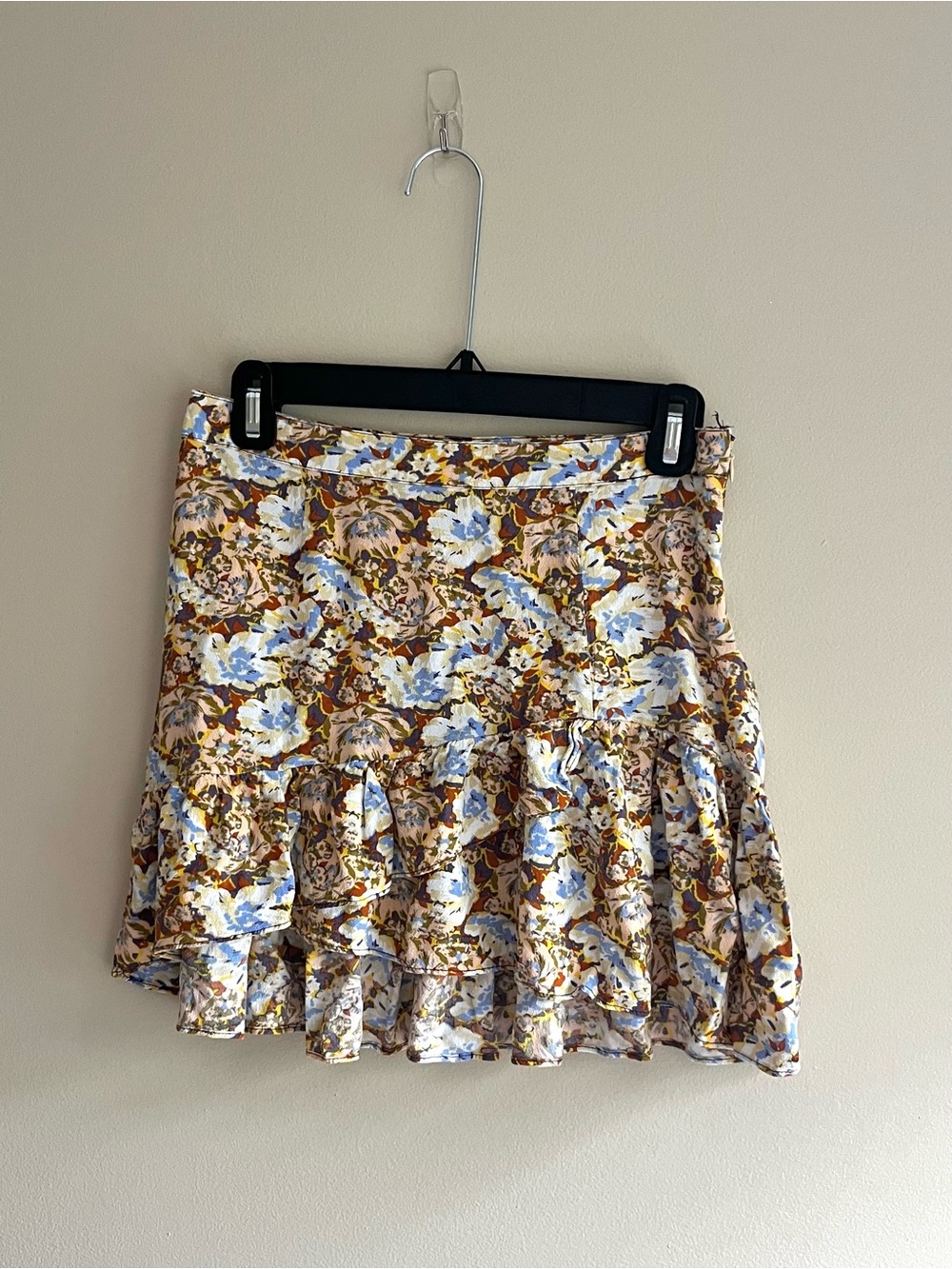 Boho/Cottage Core Free People Floral Mini Skirt - Size 2, Good Condition